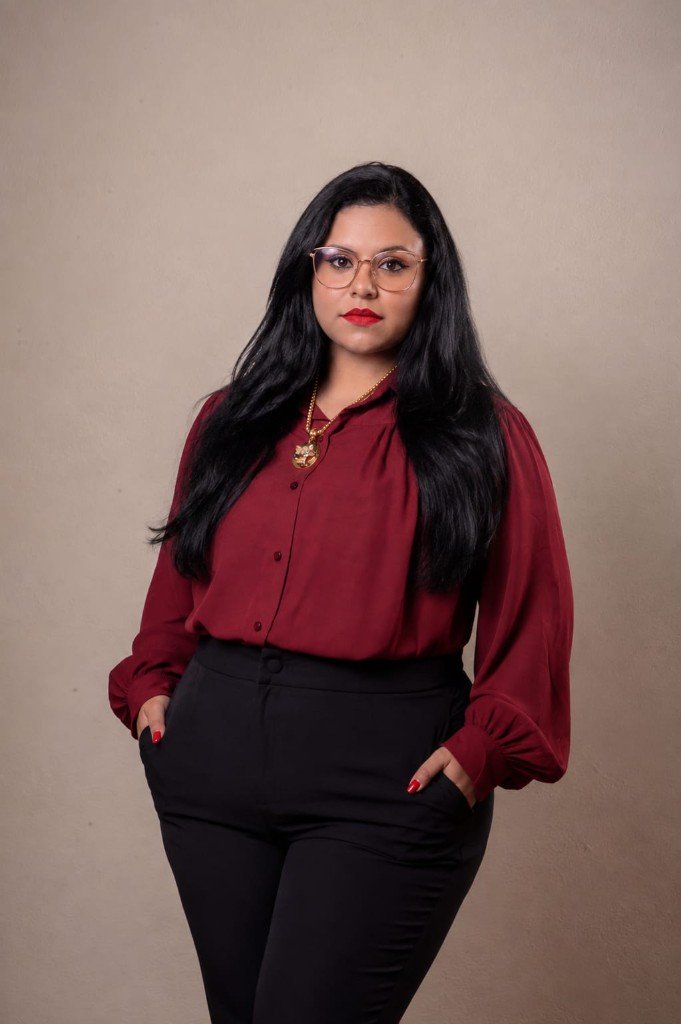 Dra. Karen Lorrayne de blusa vinho, eixo Planejamento Social